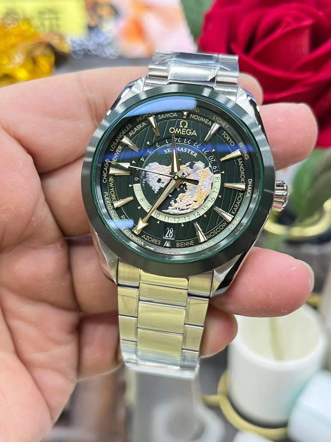 CBD Factory Omega Seamaster Aqua Terra 150M GMT Worldtimer 43mm Green Dial Green Ceramic Bezel (220.30.43.22.10.001) 1:1 Super Clone – DD8938 Movement Bright 277